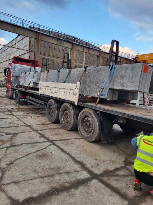 Transport marfă  transport utilaje buldoexcavator platforma trailer