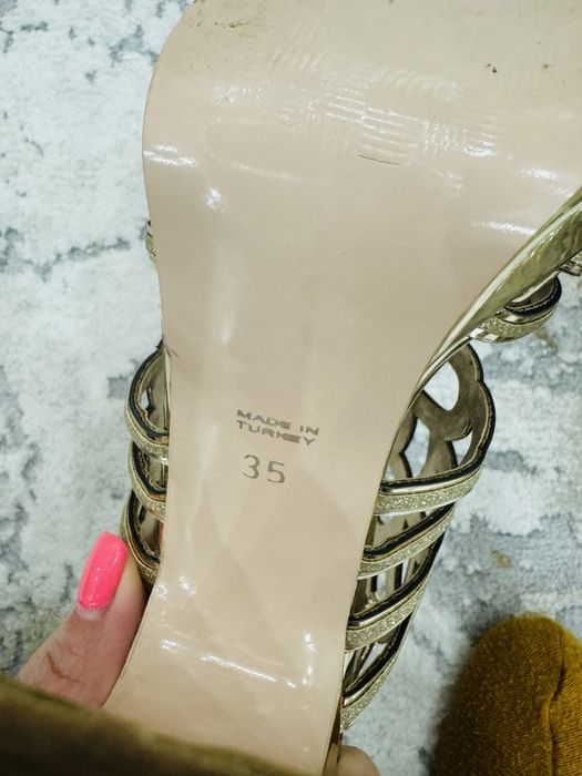 Сандали с токчета