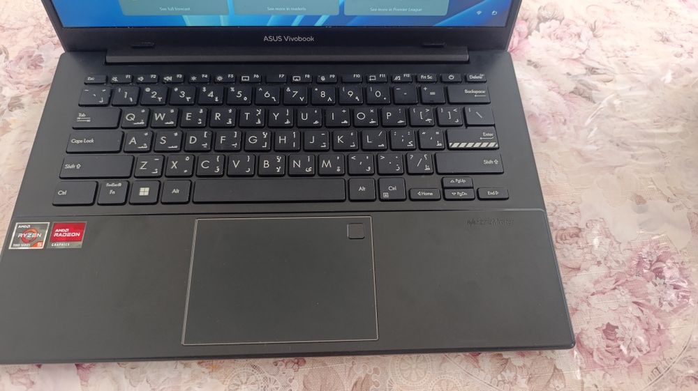 ASUS vivobook Noutbook