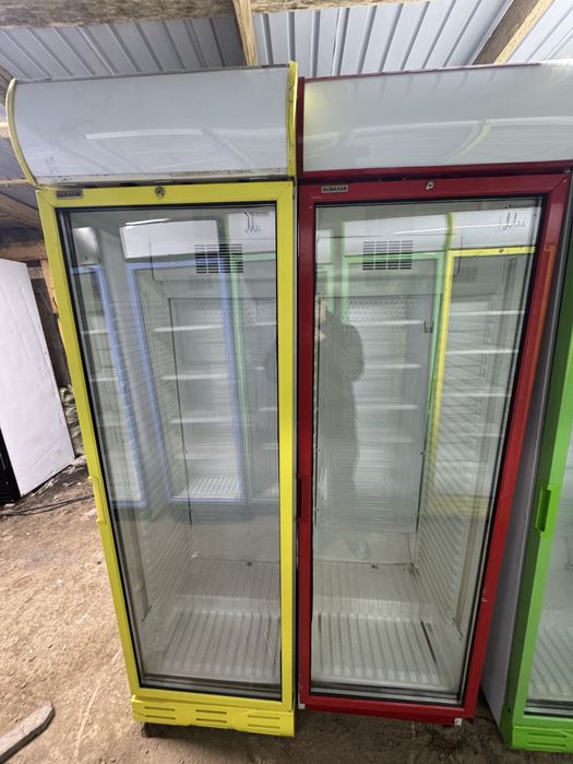 Продам витрины холодильники