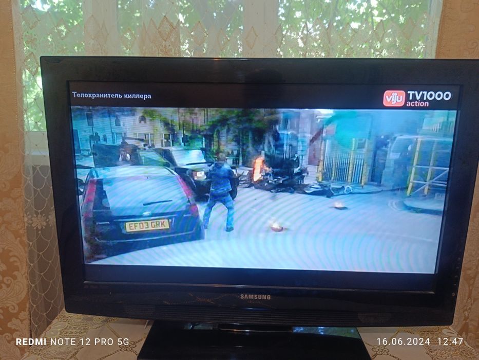 Телевизор samsung