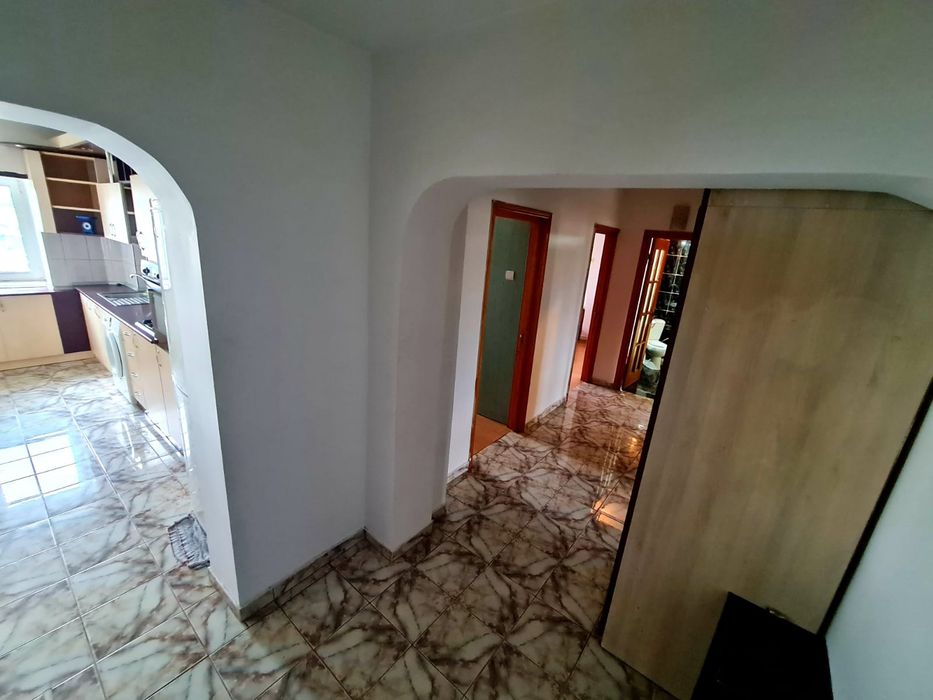 Per fizică/ 3 camere decomandat 74 m/ Nicolina 2 Lidl/ bloc pe cadre