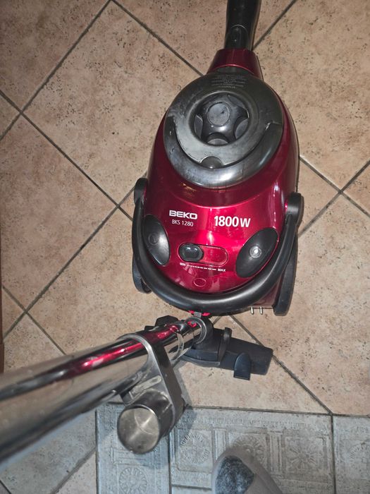 Прахосмукачка Beko BKS 1280  1800w