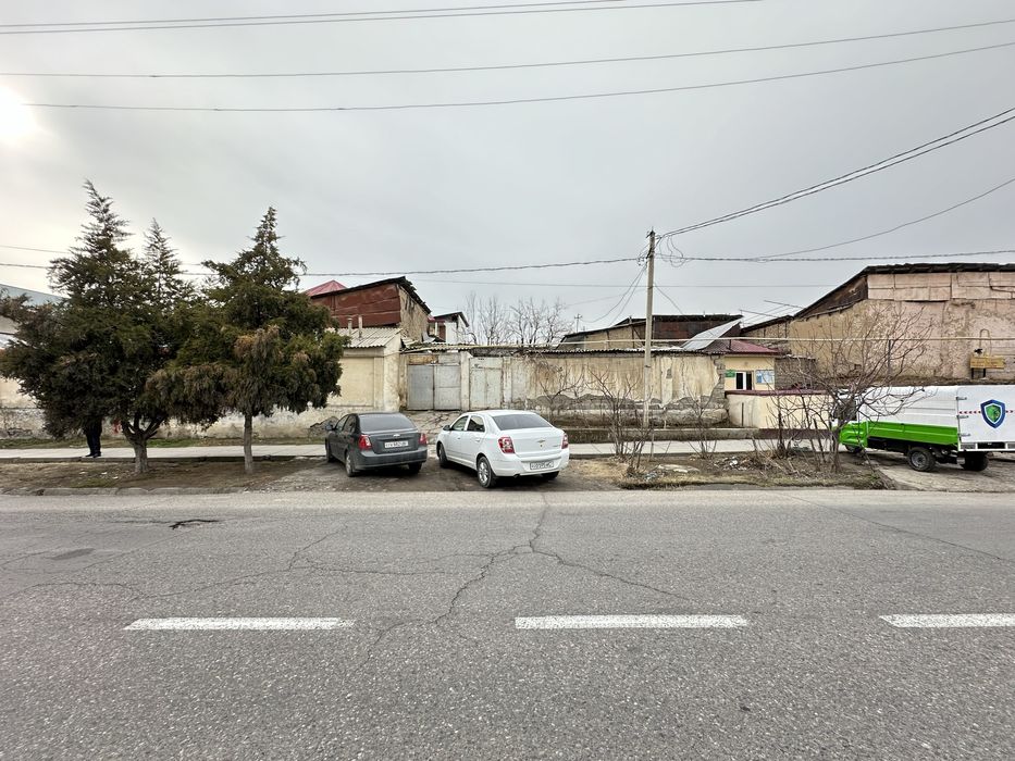 Yoʻl yuzida 2,2 sotix hovli sotiladi