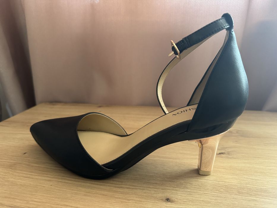 Конвертируеми (Convertible) обувки - ново - 38