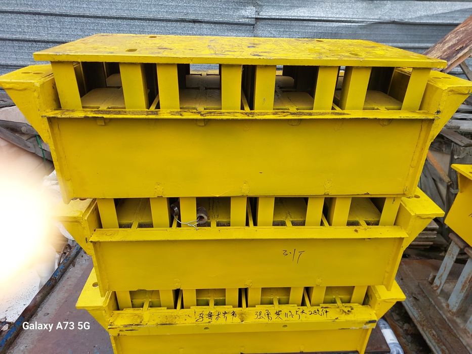 Матрица для сплитерных, песко-блоков