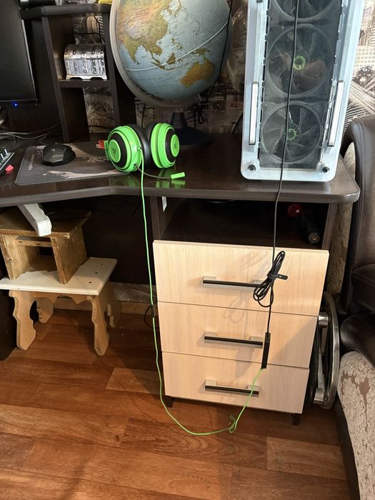 Компьютерный столик бу