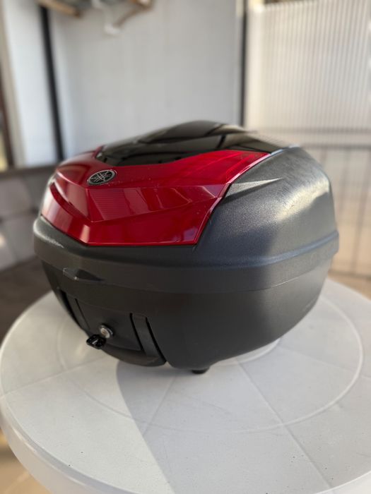 Yamaha 39-литров горен багажник, куфар с монтажна пластина, плоча