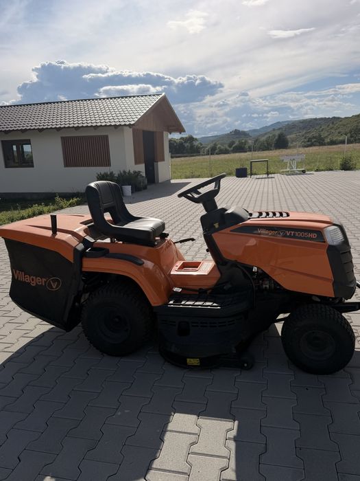 De vânzare tractor de tuns gazon Villager VT 1005 HD