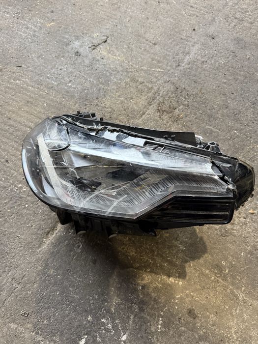 Десен фар bmw m2 g87 бмв м2 г87 фар десен лед фар