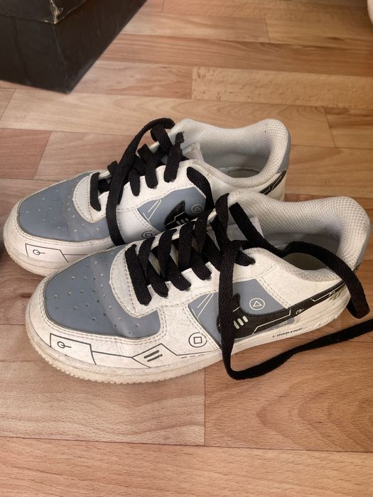 Кроссовки детские