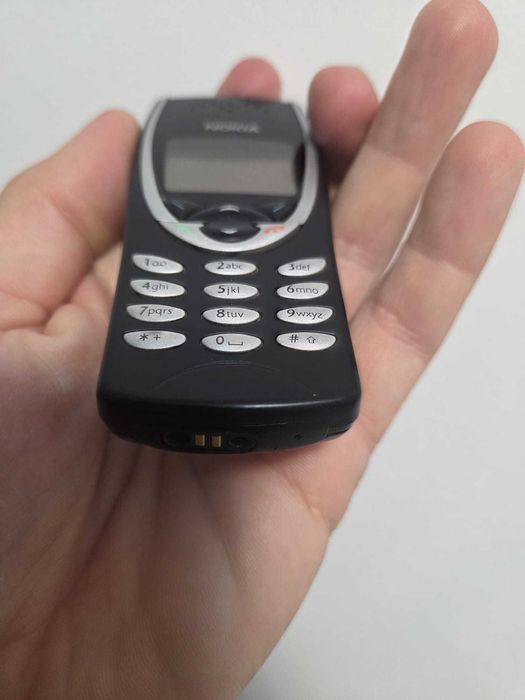 Nokia 8210 impecabil
