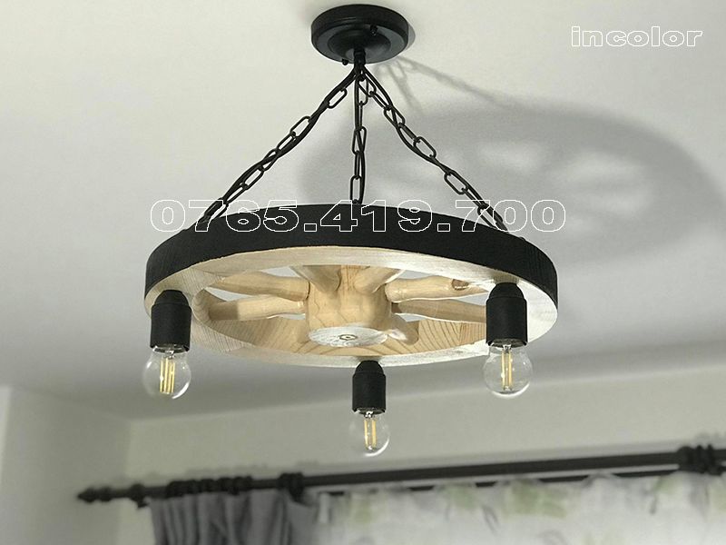 Candelabru roata lemn / lustra din roata de lemn