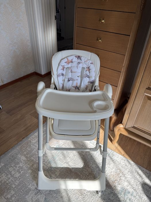 Детский стульчик для кормления