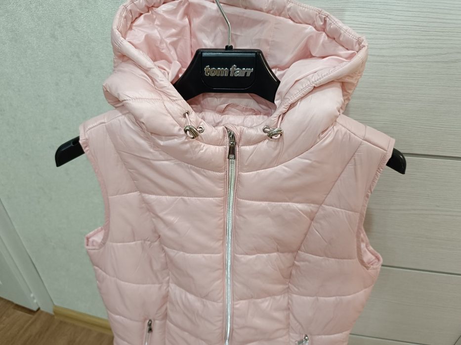 LCW. Жилетка на девочку