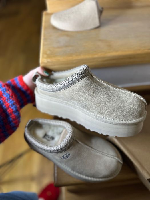 Vând UGG nepurtati mărimea 36