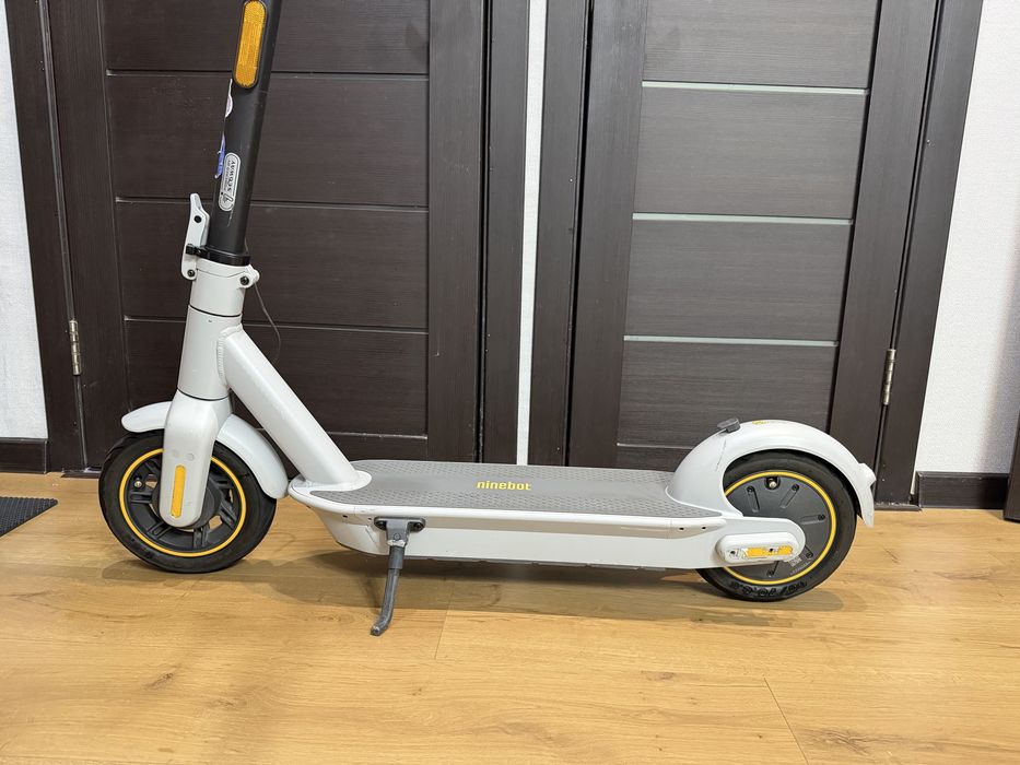Электро самокат ninebot g30 max (kickscooter max)