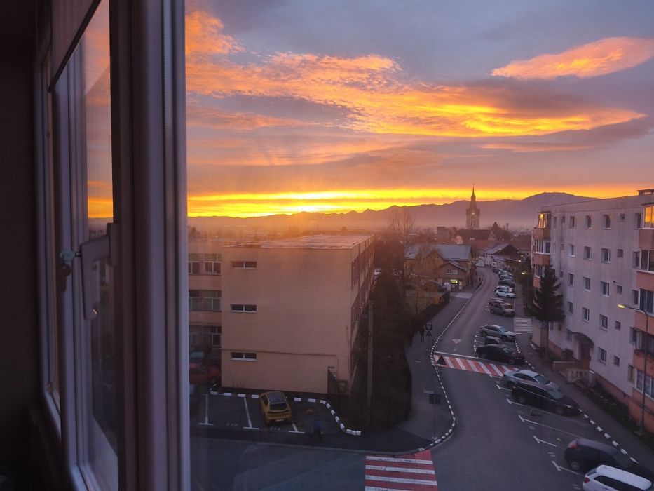 Vând ap 2 camere in cartierul Maguri