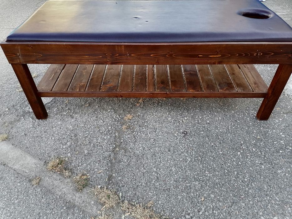 Луксозни масажни кушетки