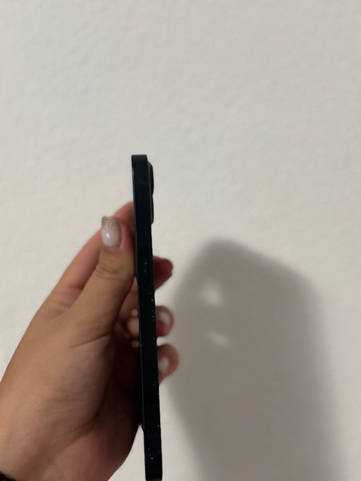 Vând Iphone 13 128 GB