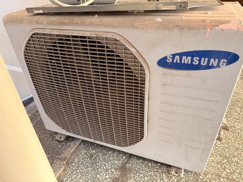 Продавам климатик samsung