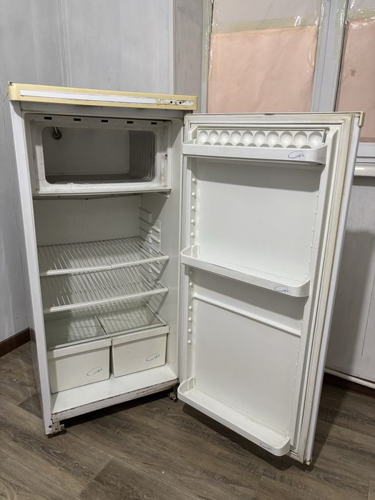 Холодильник б/у