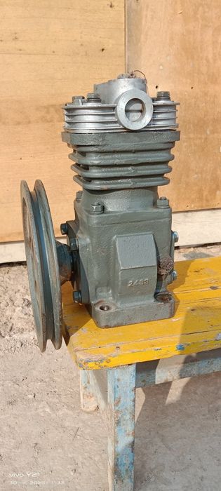 Продаю компресор