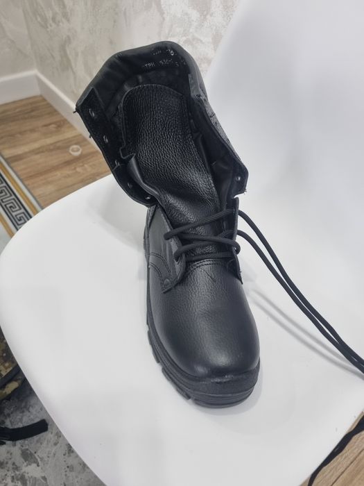 Новый берцы кожа