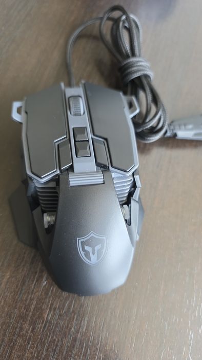 Vând mouse gaming