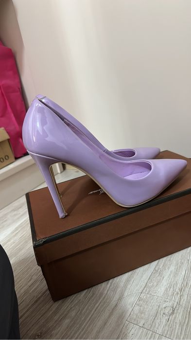 Сиреновый туфли, с каблуком