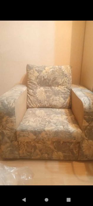 Продам кресло срочно.