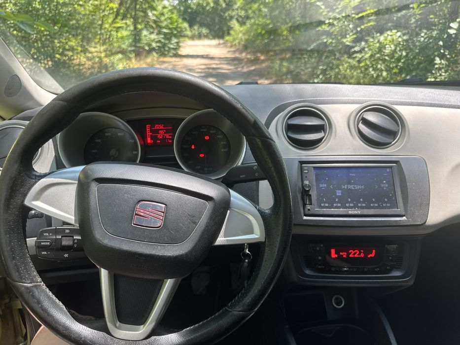 Seat ibiza 1.4 бензин