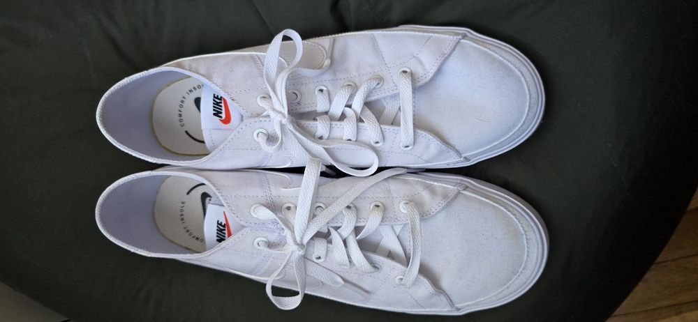 Бели кецове nike номер 45