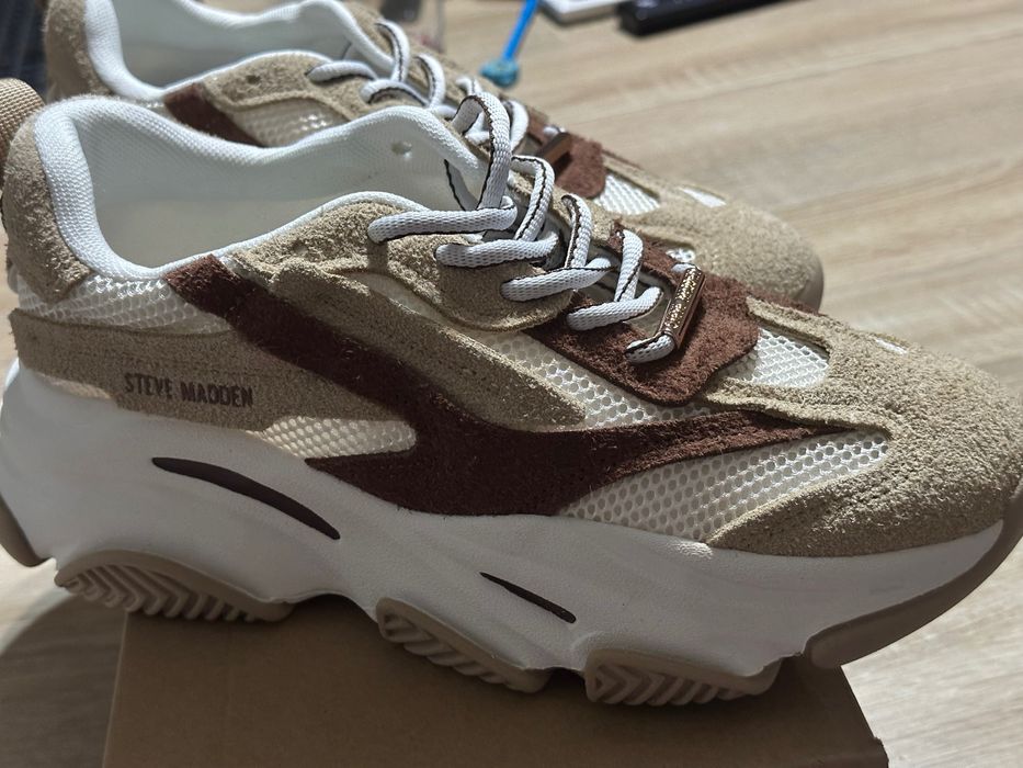 STEVE MADDEN  Possenssion-E