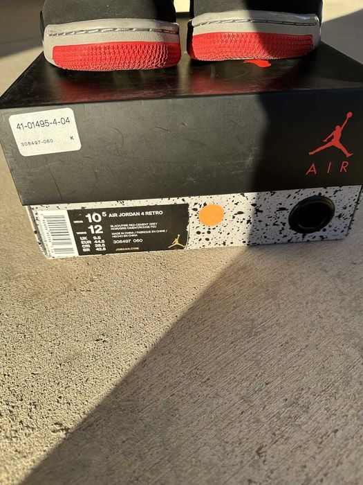 40 - Jordan 4 Retro OG Mid Bred