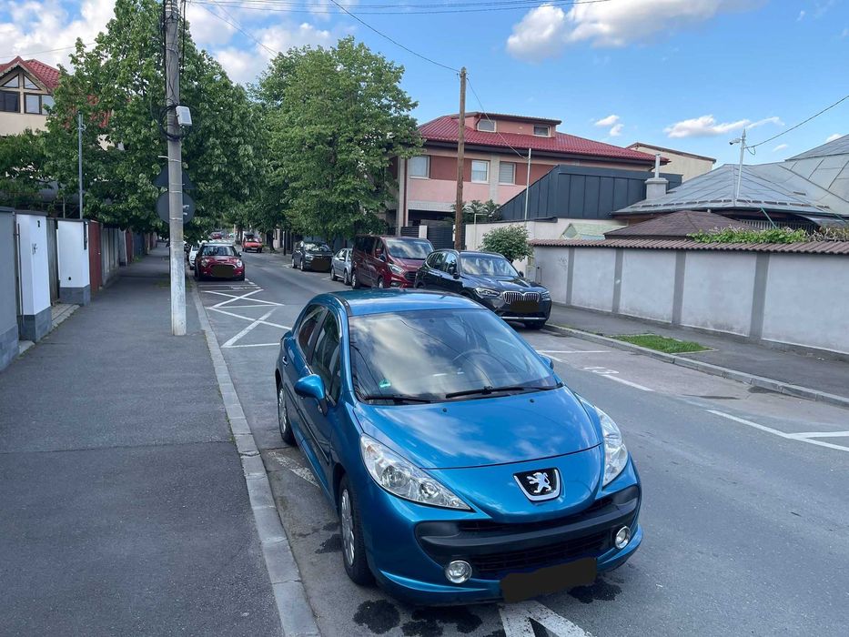 Peugeot 207 automat robotizat cu padele la volan