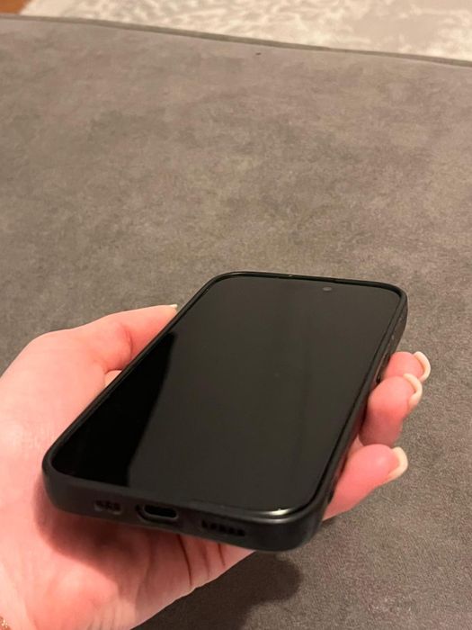 продам айфон 15 про