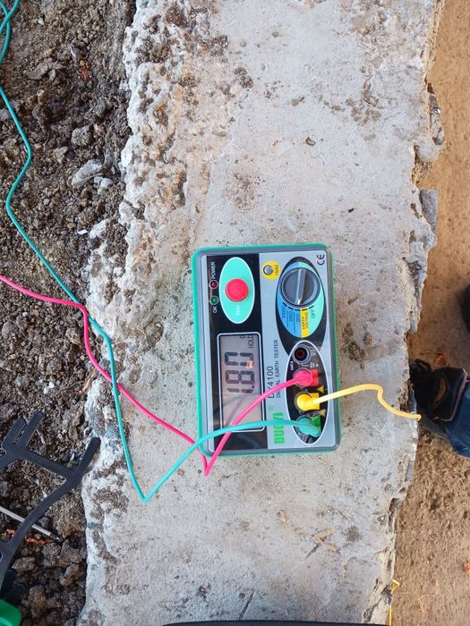 Montaj stații incarcare auto,stabilizatoare tensiune ,prize pamant