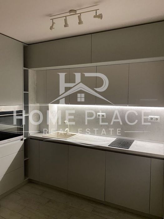 Продава се Двустаен апартамент в Варна, Бриз - 69 кв.м за 1885 €/кв.м - Снимка #1