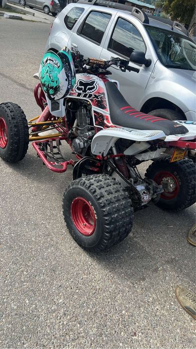Yamaha raptor 660r