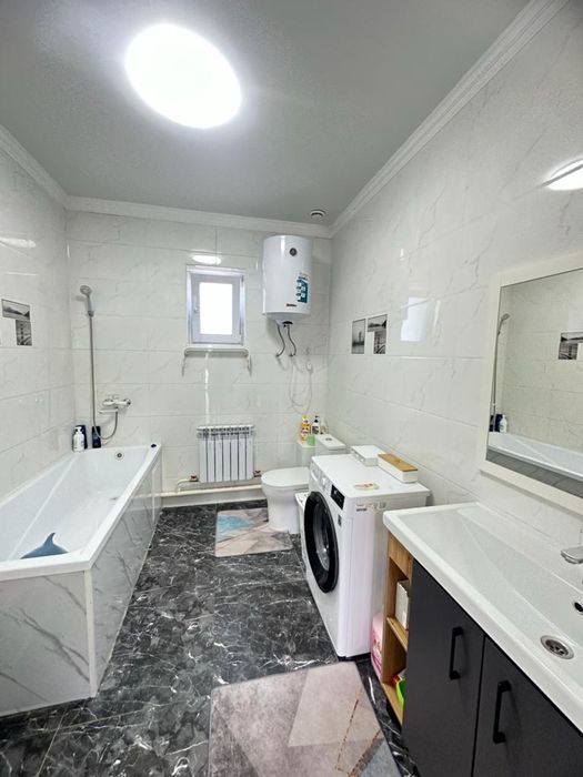 Дом в центре район 3 школы !