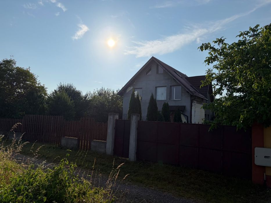 Casa de vanzare  langa Izvor Tarlungeni
