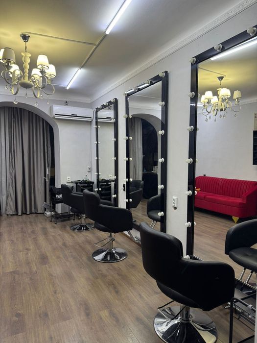 Сдам в аренду парикмахерское кресло