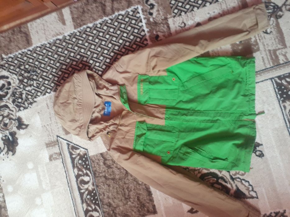 Продам  куртку летнюю