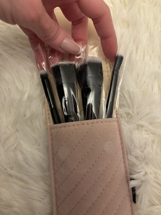 Четки за грим Marccain