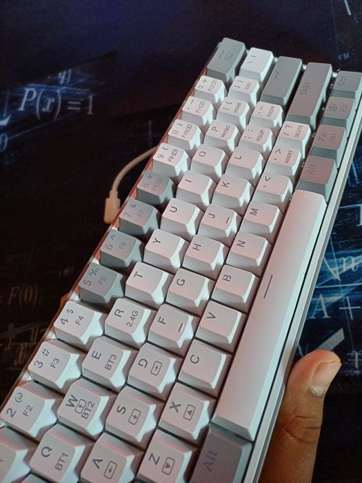 vând tastatură red drogon