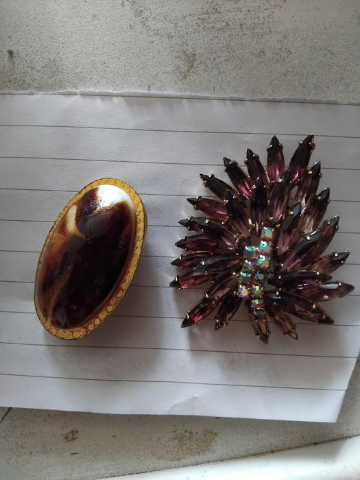 Женские броши для одежды