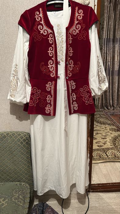 Продам платье и кажекей