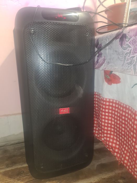 Vând boxa rts funcțională