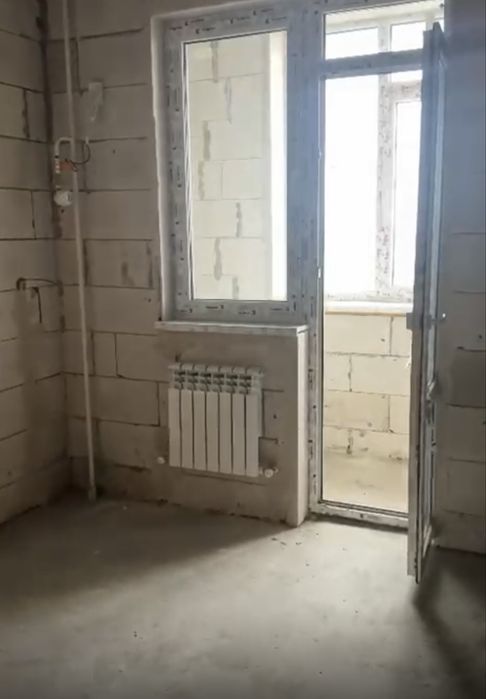 Пластиковый дверь и окно